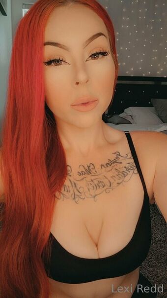 Lexiredd Nahé Úniky OnlyFans Fotka 22