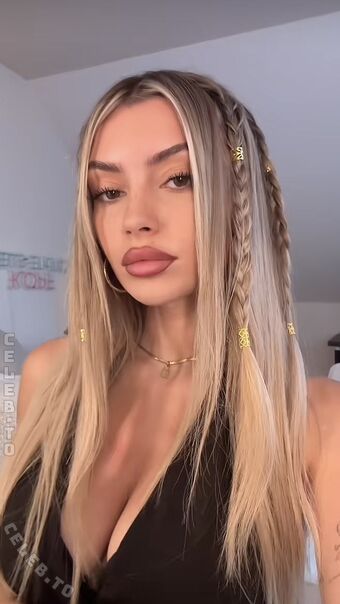 linuschka Nahé Úniky OnlyFans Fotka 49