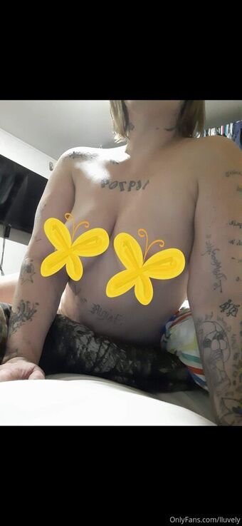 lluvely Nahé Úniky OnlyFans Fotka 20