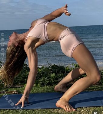 Lola Weippert Nahé Úniky OnlyFans Fotka 441