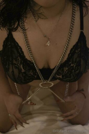 looly00 Nahé Úniky OnlyFans Fotka 14