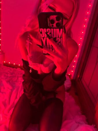 Lostfuel Nahé Úniky OnlyFans Fotka 19