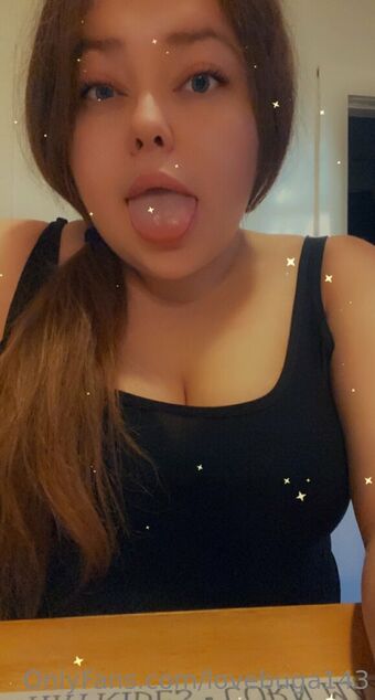 lovebuga143 Nahé Úniky OnlyFans Fotka 14