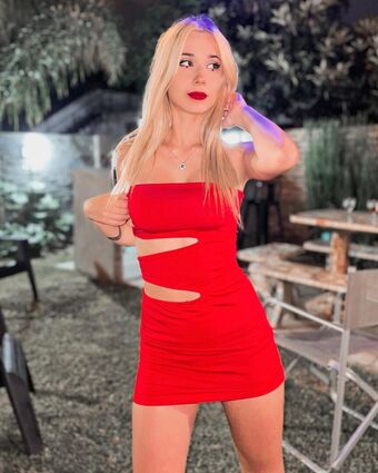Lua Sansat Nahé Úniky OnlyFans Fotka 4