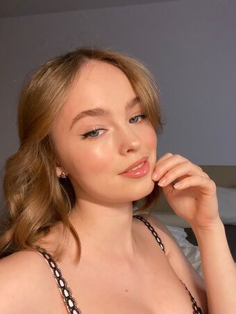 Lumoore Nahé Úniky OnlyFans Fotka 5