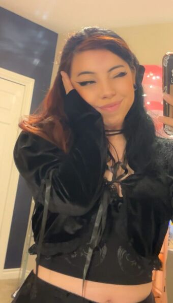 Luusilly Nahé Úniky OnlyFans Fotka 25