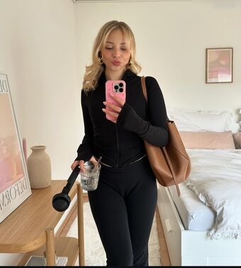 madlinee Nahé Úniky OnlyFans Fotka 10
