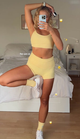 madlinee Nahé Úniky OnlyFans Fotka 12
