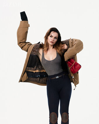 Maia Mitchell Nahé Úniky OnlyFans Fotka 84