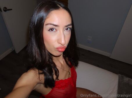 makeitraingirl Nahé Úniky OnlyFans Fotka 37