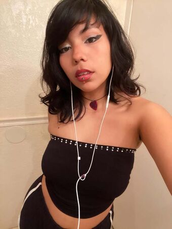makeoutradio Nahé Úniky OnlyFans Fotka 27