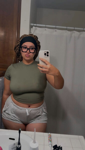Mama E Nahé Úniky OnlyFans Fotka 19