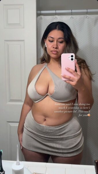 Mama E Nahé Úniky OnlyFans Fotka 23