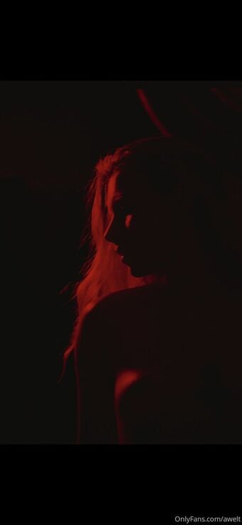 mandywolf Nahé Úniky OnlyFans Fotka 1
