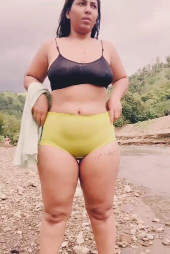 Maracucha Nahé Úniky OnlyFans Fotka 2