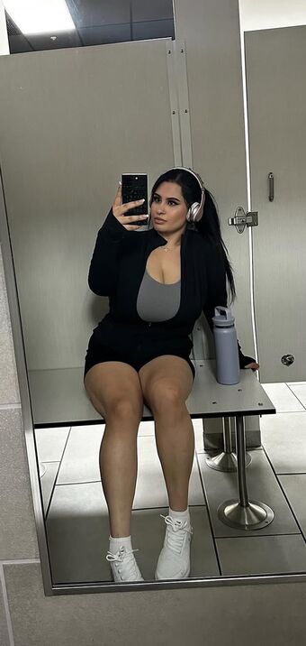 Mariah Nahé Úniky OnlyFans Fotka 30