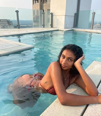 Mariahellie Nahé Úniky OnlyFans Fotka 29
