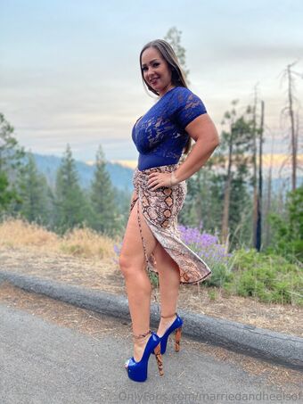 marriedandheelsof Nahé Úniky OnlyFans Fotka 72