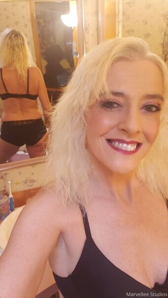marvellee Nahé Úniky OnlyFans Fotka 2