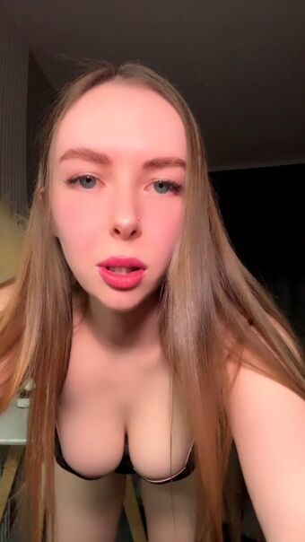 Mary Nahé Úniky OnlyFans Fotka 22