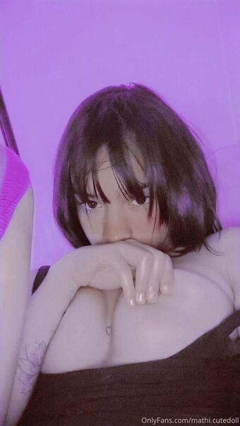 Mathi Nahé Úniky OnlyFans Fotka 20
