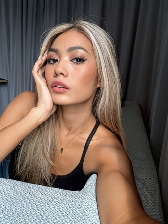 mathya Nahé Úniky OnlyFans Fotka 19