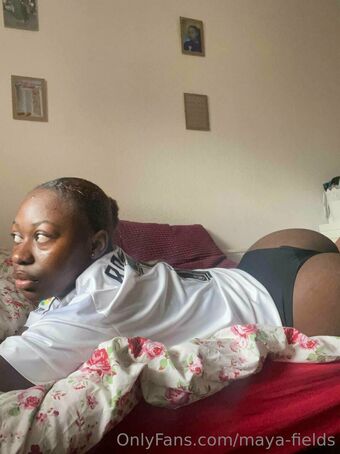 Maya-fields Nahé Úniky OnlyFans Fotka 7