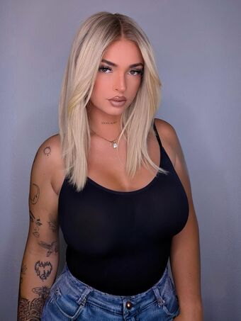 Meryl_bie Nahé Úniky OnlyFans Fotka 32