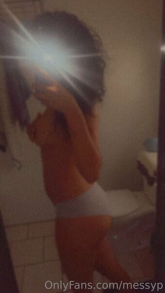 messyp Nahé Úniky OnlyFans Fotka 2