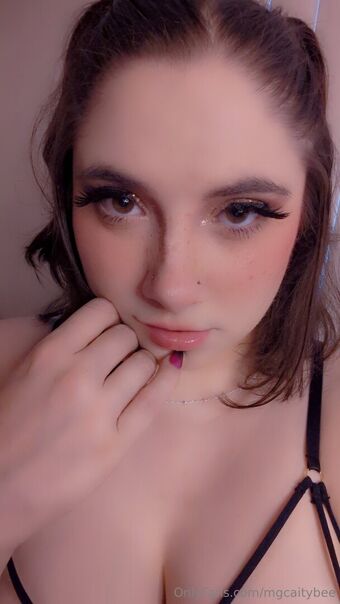 mgcaitybee Nahé Úniky OnlyFans Fotka 9