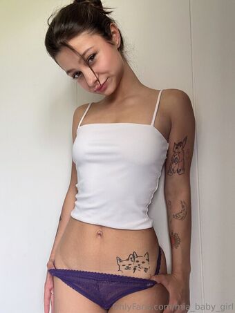 mia_baby_girl Nahé Úniky OnlyFans Fotka 27