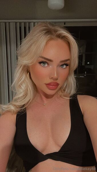 midgetfun18 Nahé Úniky OnlyFans Fotka 23