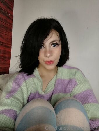 minakin Nahé Úniky OnlyFans Fotka 13
