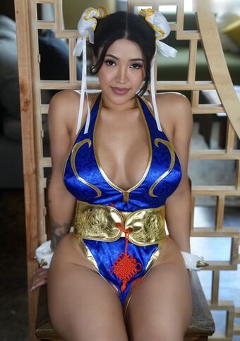 Minitinah OF Nahé Úniky OnlyFans Fotka 1