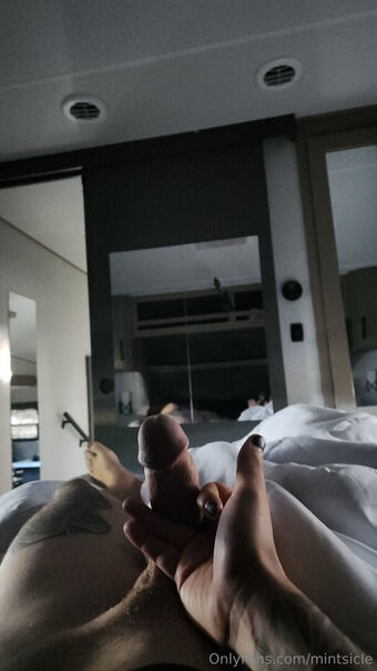 mintsicle Nahé Úniky OnlyFans Fotka 13