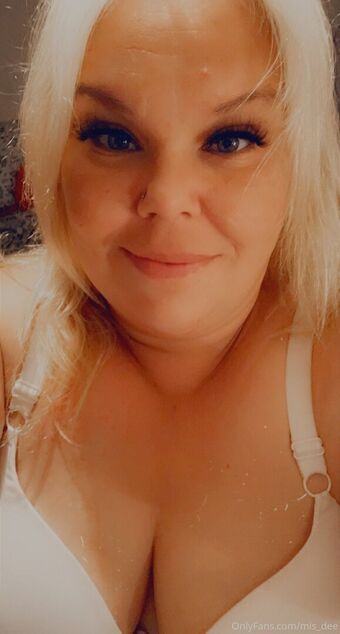 mis_dee Nahé Úniky OnlyFans Fotka 5