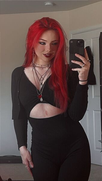 Miserrablee Nahé Úniky OnlyFans Fotka 7