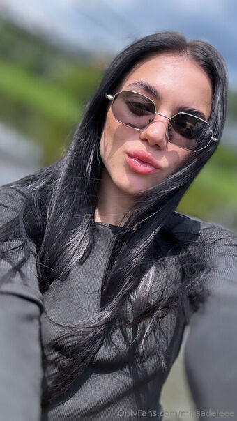 missadeleee Nahé Úniky OnlyFans Fotka 2