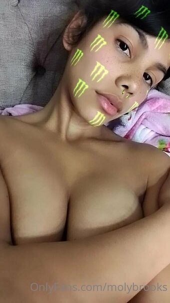 molybrooks Nahé Úniky OnlyFans Fotka 17