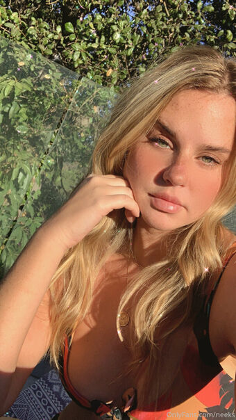 Neeks Nahé Úniky OnlyFans Fotka 24