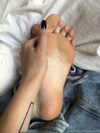 Neoliberal Hell Nahé Úniky OnlyFans Fotka 8