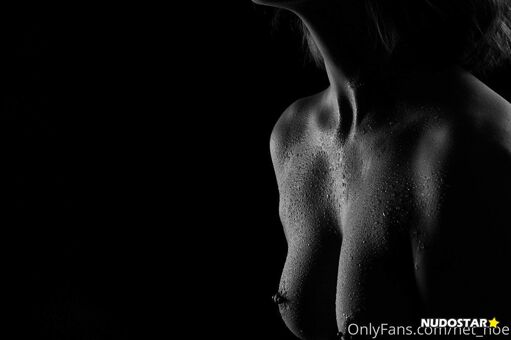net_hoe Nahé Úniky OnlyFans Fotka 24