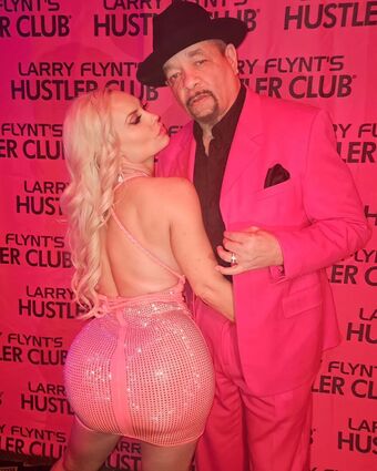 Nicole-coco-austin