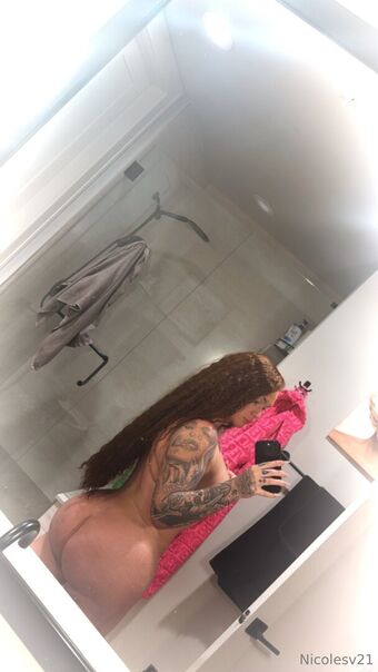 nicolesv21 Nahé Úniky OnlyFans Fotka 25