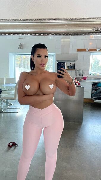 Nikkiocean Nahé Úniky OnlyFans Fotka 3
