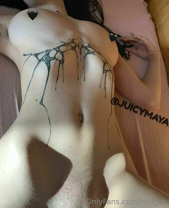 nini_bb Nahé Úniky OnlyFans Fotka 18