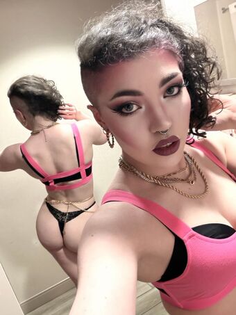 Nixi XS Nahé Úniky OnlyFans Fotka 28