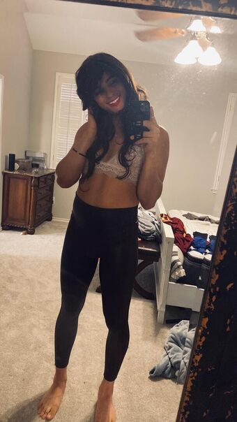 noellenights Nahé Úniky OnlyFans Fotka 2