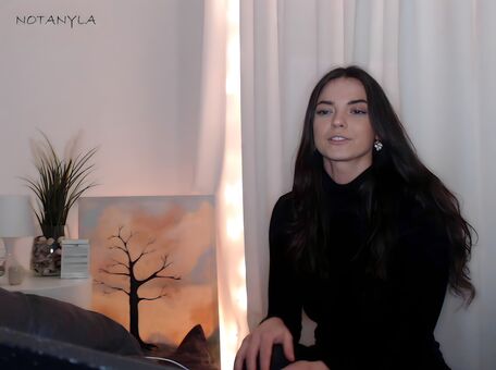 Notanyla Nahé Úniky OnlyFans Fotka 8