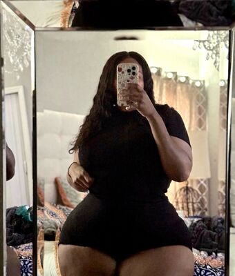 NotSoThick Nahé Úniky OnlyFans Fotka 11